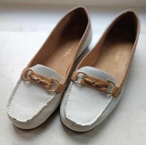 A2 Aerosole White and Tan Loafers